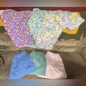 PLUS SIZE 3x/4x scrubs bundle perfect for spring *see details *